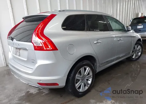 2017 Volvo Xc60 T5 Inscription z USA, uszkodzony, nr VIN YV440MRU2H2122564